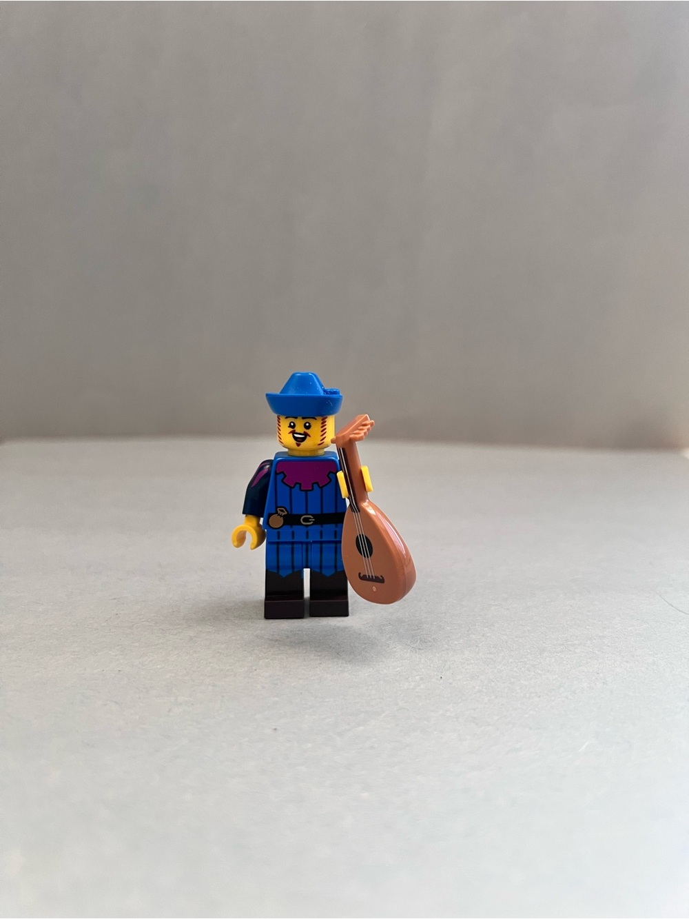LEGO Minifigure Series 22 Troubadour